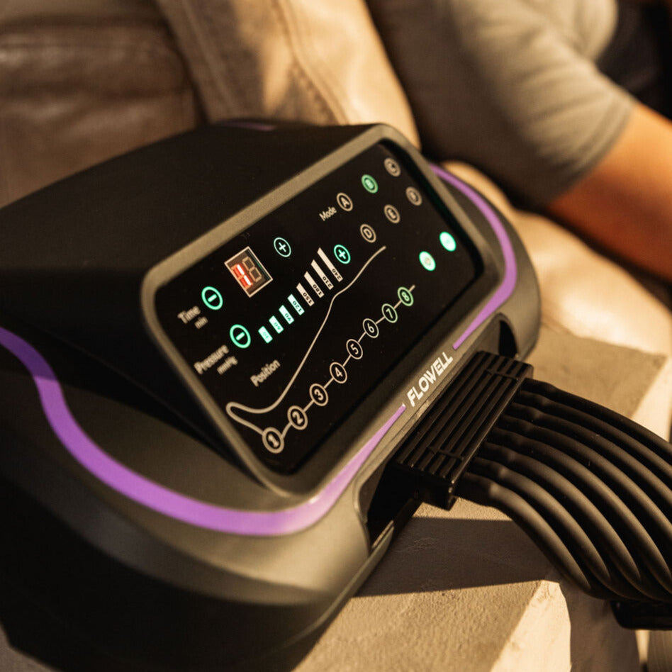 Flowell: Closeup of a Flowell SPort Deluxe Control Unit, showing it's many air chambers